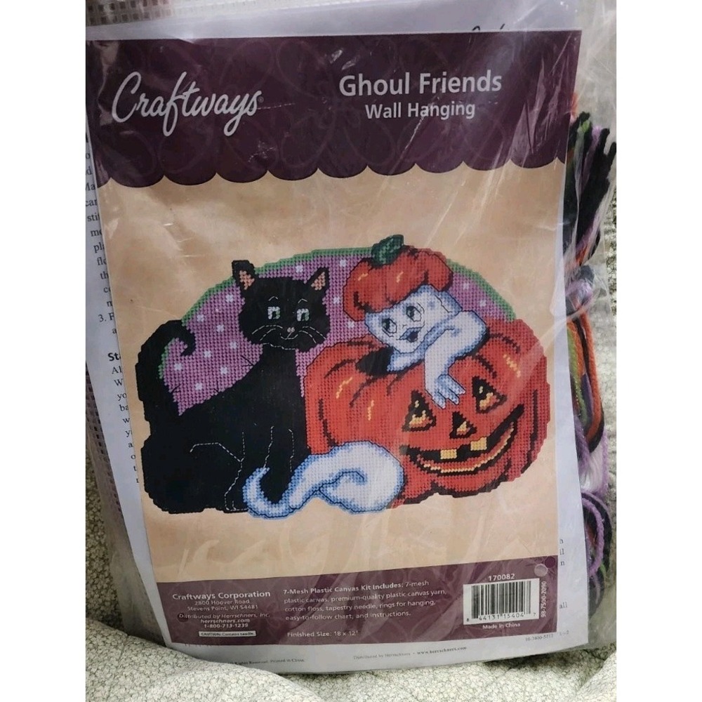 GHOUL FRIENDS WALL HANGING  plastic canvas PATTERN #TF0297 Halloween Grannyc Vtg